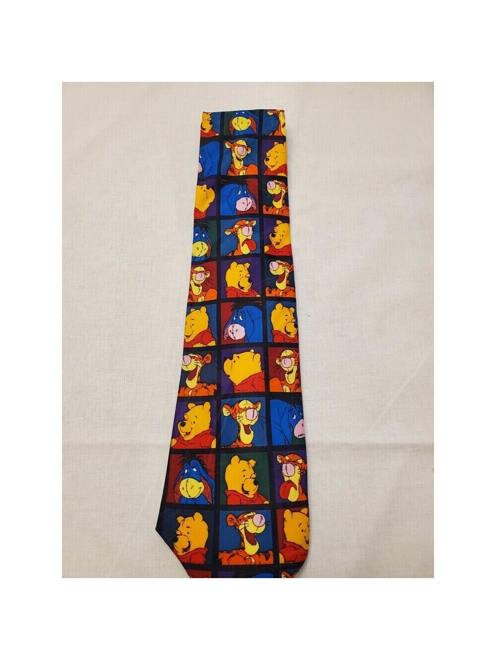 Vintage New w/out Tags Disney Winnie the Pooh - Tigger, Eeyor  Tie